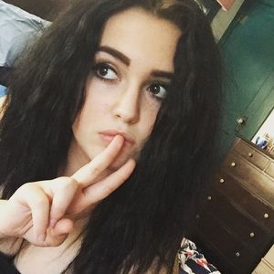 Meet your Posher, Mikaila