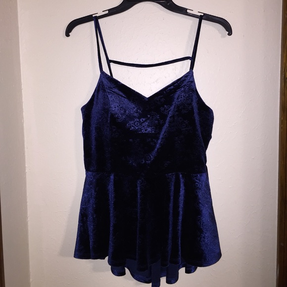 Nwt blue top - Picture 1 of 3