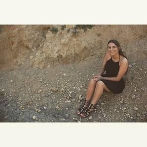 Meet your Posher, Esmeralda