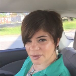 Meet your Posher, Sandra