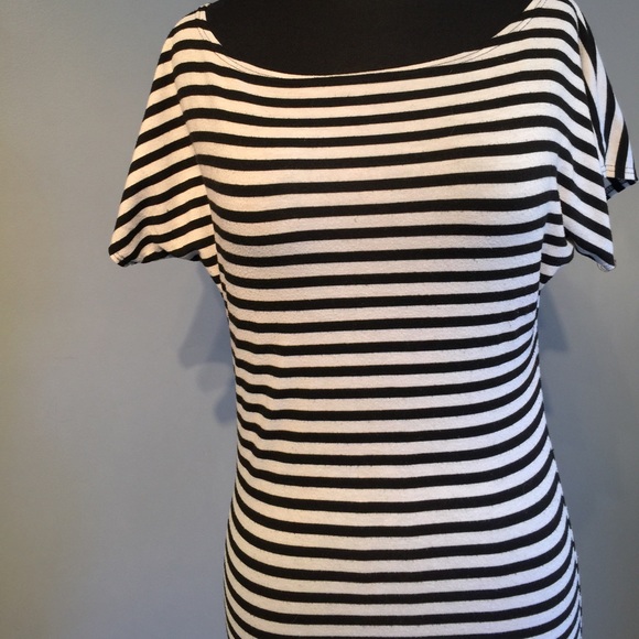 Black and white striped shirt - Picture 2 of 2