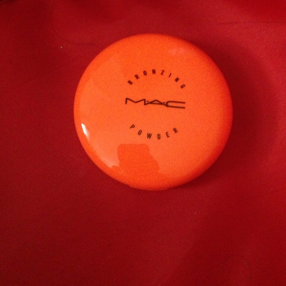 MAC Neo Sci Fi 'Solar Riche' Bronzing Powder
