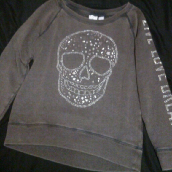 Skull sweatshirt