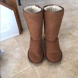 RESERVED Chestnut Uggs