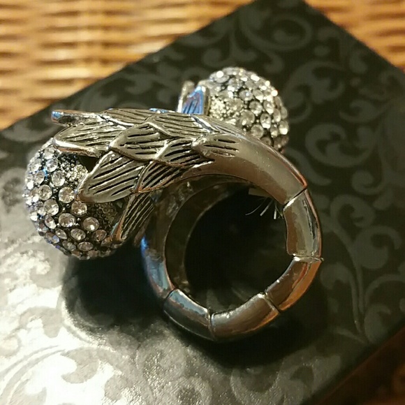 Silver Crystal ring - Picture 2 of 3