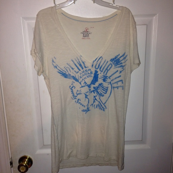 American Eagle tee!