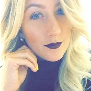 Meet your Posher, Eliza