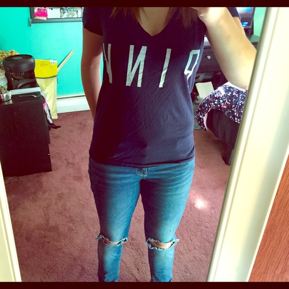 VS nationals v neck tshirt