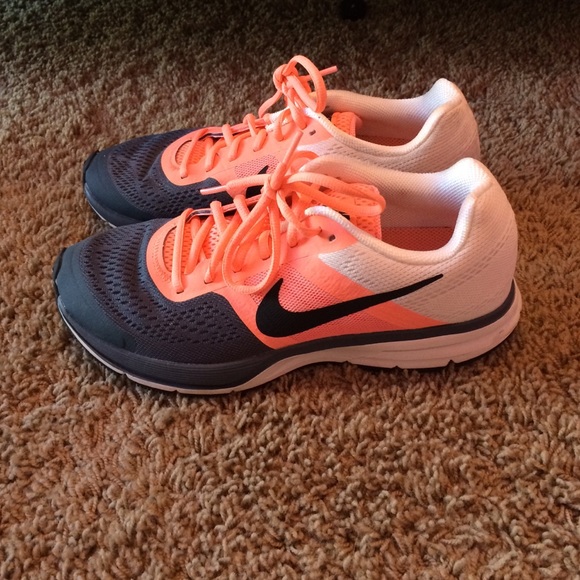 Nike Pegasus 30 Tennis Shoes
