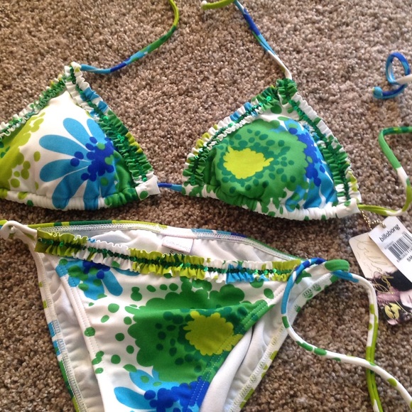 NWT Billabong bikini