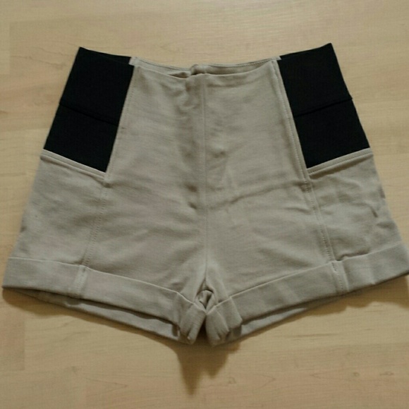 Khaki short