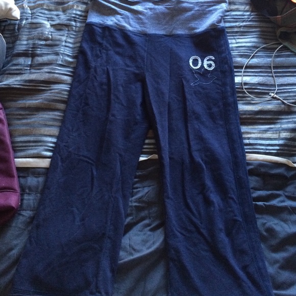 Crop fold over navy leggings