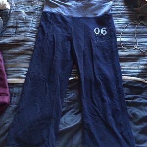 Crop fold over navy leggings