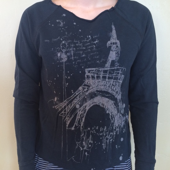 Black sweat shirt