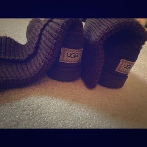 Burgundy knit Ugg Boots