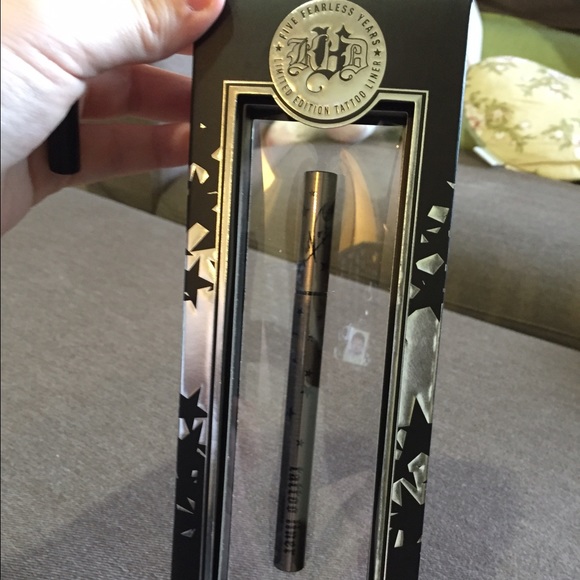 Limited-edition Kat VonD eye liner!