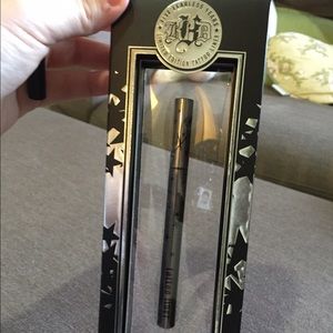 Limited-edition Kat VonD eye liner!