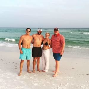 Meet your Posher, Joni