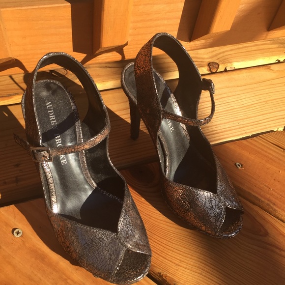 Additional pics of shoes - Picture 4 of 4