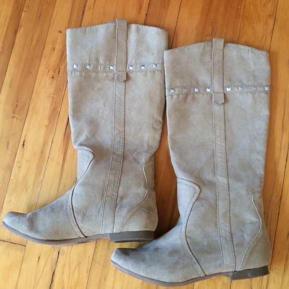 Dream Out Loud Tan Boots