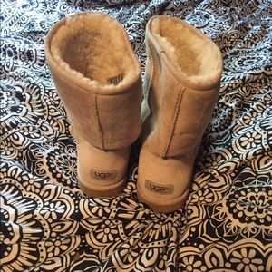 Tan UGGS