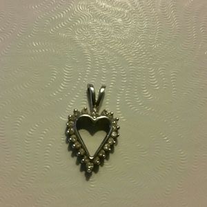 KAY JEWELER Diamond heart pendant