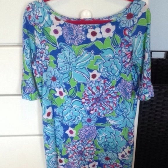 Floral Lilly Pulitzer 3/4 length sleeve dress.