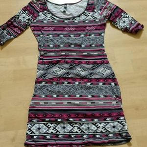Casual dress w/ nice pattern