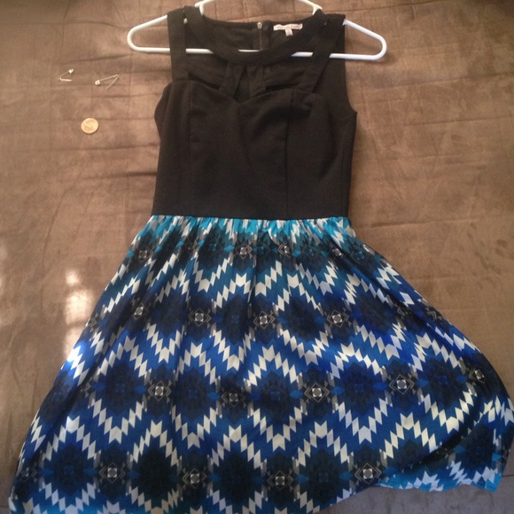 Ombré Aztec print cutout dress!