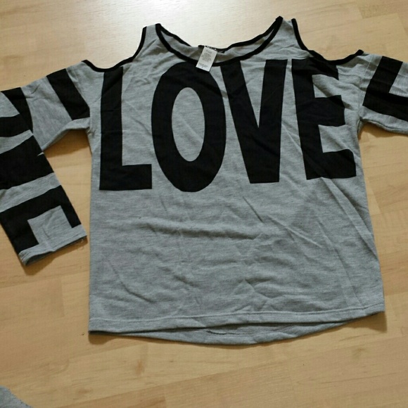 Love tshirt w/open shoulder