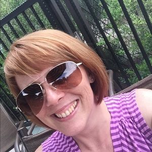 Meet your Posher, Annette