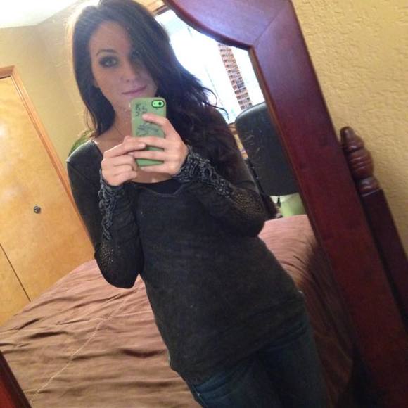 Meet your Posher, Brooke - Picture 1 of 1