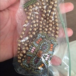 Necklace- Choker-Very nice- classic piece