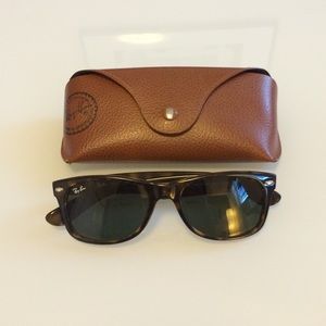 RayBan Classics - New Wayfarer, great condition!
