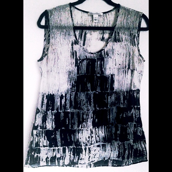 Kenneth Cole silk top, black & white graphic Sale!