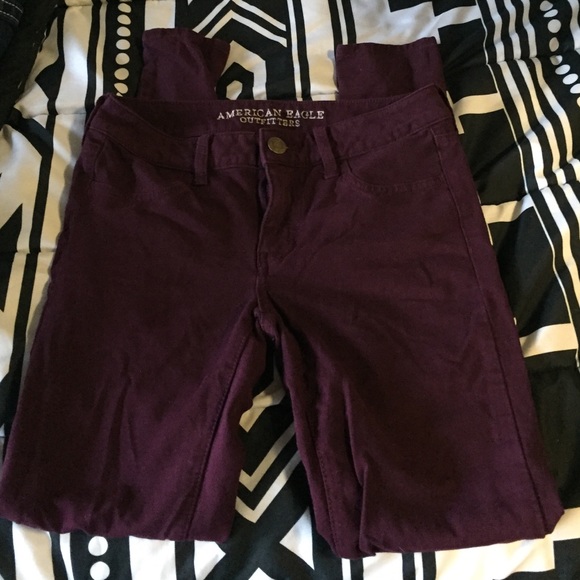 Burgundy American Eagle Jeggings