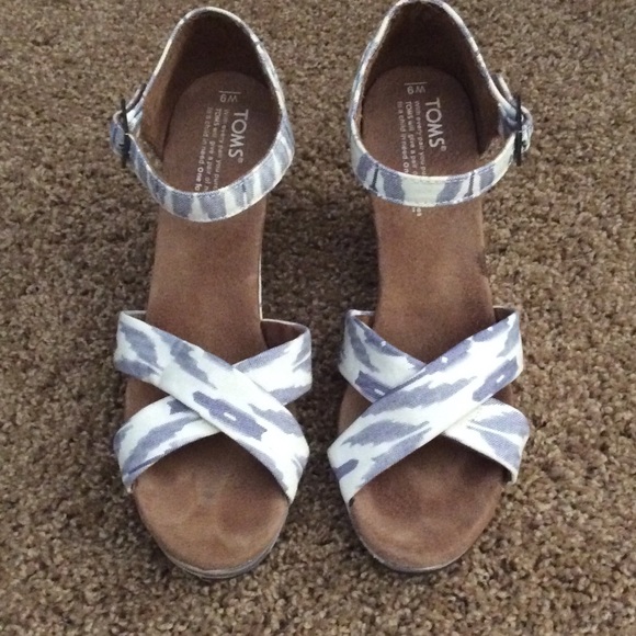 TOMS Shoes - Toms Wedges