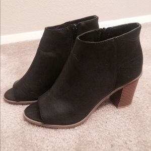Open toe booties cute  great condition