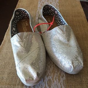 New silver glitter toms. New no tags