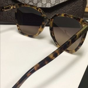 gucci sunglasses leopard