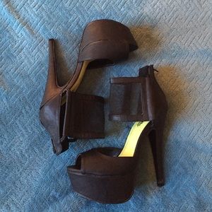 Size 7 Charlotte Russe Pumps. WORN ONCE!!