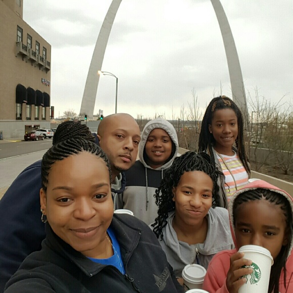 Meet your Posher, Monique - Picture 2 of 4