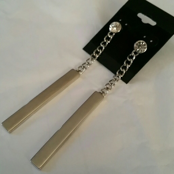 New Dangle Silver Rhinestone Earrings - Picture 2 of 4