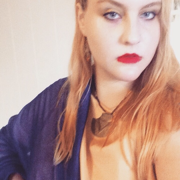 Meet your Posher, Margaret - Picture 2 of 4