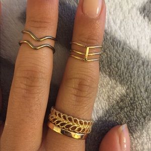 Gold ring set