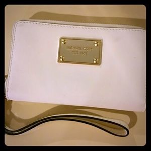 Michael Kors wristlet