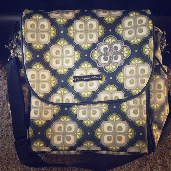 Petunia Pickle Bottom Diaper Bag - Picture 1 of 1