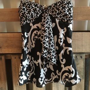 White House Black Marker Strapless Top Size 4