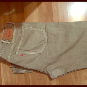 Levis jeans