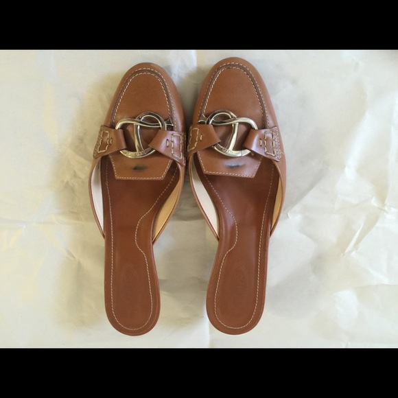 Authentic used Tod's heels. Worn less than 5 times